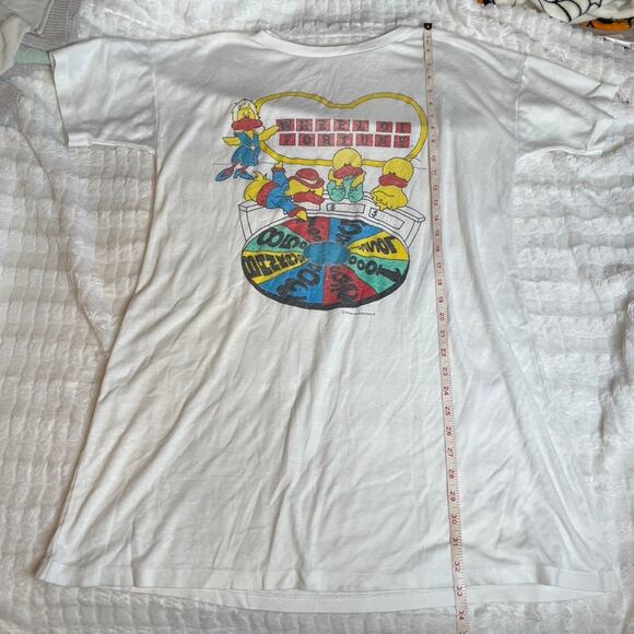 VINTAGE 1987 Wheel Of Fortune Cartoon Duck‎ 80s White Short Sleeve Shirt - Picture 1 of 6